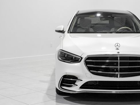 Used 2022 Mercedes-Benz S 580 4MATIC Sedan image 44