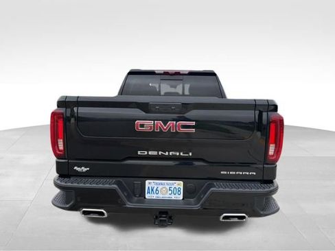Used 2024 GMC Sierra 1500 Denali w/ Technology Package AWD/4WD image 4