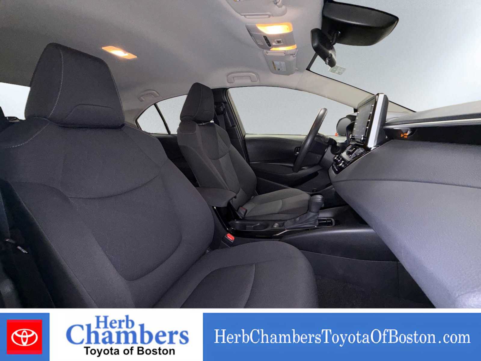 Used 2021 Toyota Corolla LE w/ LE Convenience Package FWD image 18