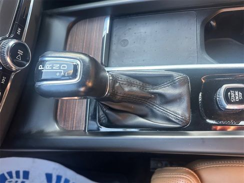 Used 2021 Volvo XC60 T5 Inscription w/ Advanced Package image 33