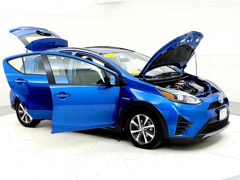 Used 2019 Toyota Prius C image 12