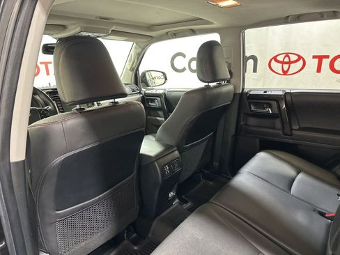 Used 2020 Toyota 4Runner Venture w/ Moonroof Package image 21