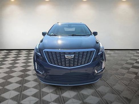 Used 2021 Cadillac XT5 Premium Luxury FWD image 2