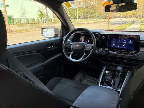 Used 2023 Chevrolet Colorado LT image 25