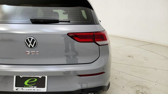 Used 2025 Volkswagen GTI SE FWD image 28