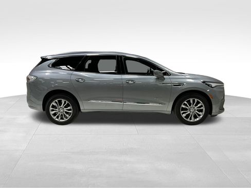 Used 2024 Buick Enclave Avenir w/ Avenir Technology Package AWD/4WD image 4