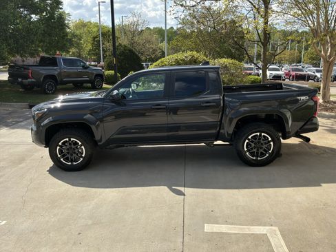 Used 2026 Toyota Tacoma TRD Sport image 7