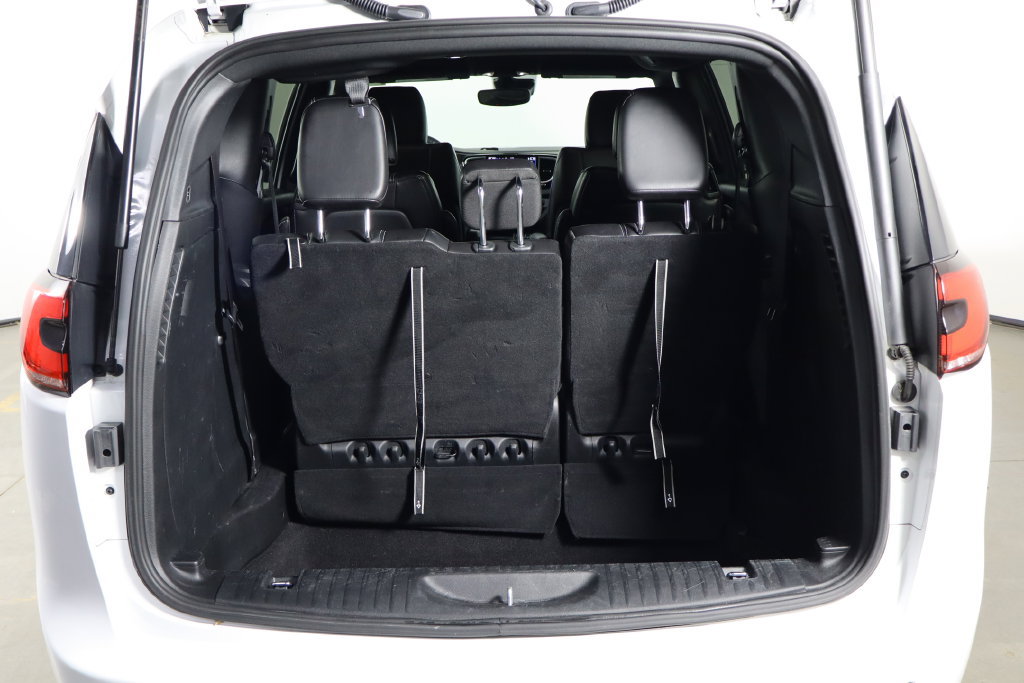 Used 2025 Chrysler Pacifica Select FWD image 18