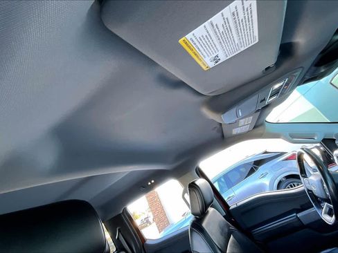 Used 2021 Ford F150 Lariat image 13