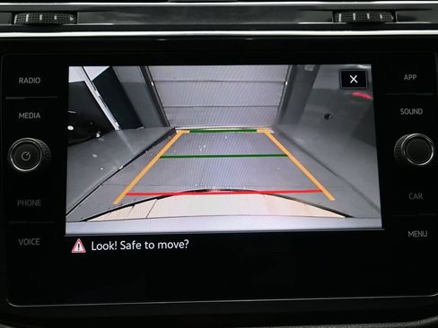 Used 2022 Volkswagen Tiguan SE R-Line FWD image 14