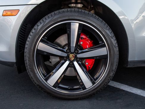 Certified 2024 Porsche Macan S AWD/4WD image 12