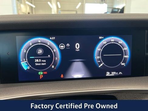 Used 2025 Volkswagen Tiguan S AWD/4WD image 31