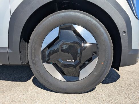 New 2026 Kia EV9 Wind image 13