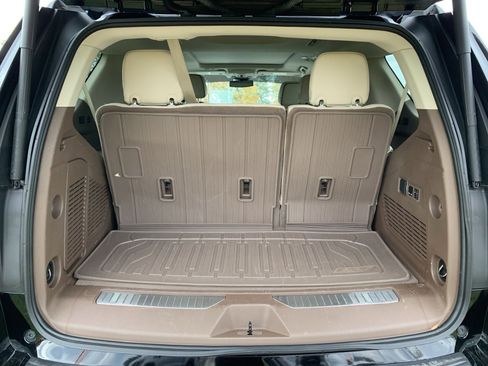 Used 2023 GMC Yukon Denali image 30