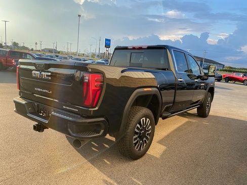 New 2025 GMC Sierra 2500 Denali Ultimate w/ Max Trailering Package image 5