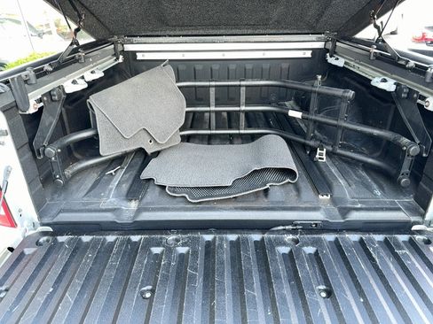 Used 2013 Nissan Frontier SV w/ SV Value Truck Pkg RWD image 26