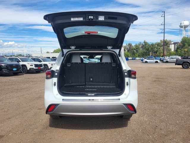 Used 2023 Toyota Highlander Platinum AWD/4WD image 27