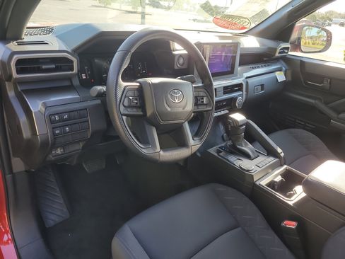 Certified 2025 Toyota Tacoma SR5 image 21