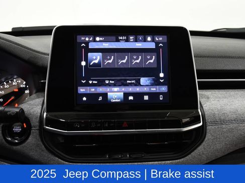 Used 2025 Jeep Compass Latitude w/ Sun & Sound Group AWD/4WD image 20