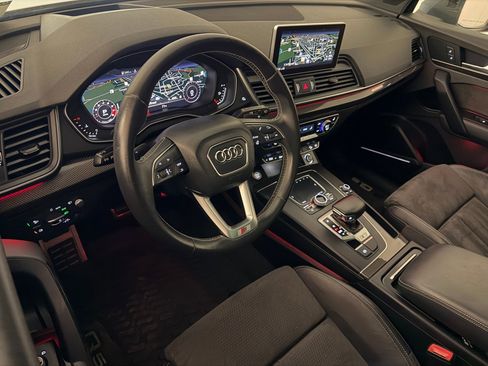 Used 2018 Audi SQ5 Prestige w/ Prestige Package image 4