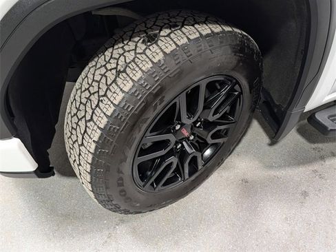 Used 2022 GMC Sierra 1500 Elevation image 10