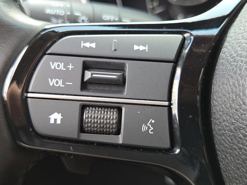 Used 2025 Honda Pilot Touring image 39