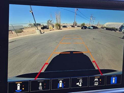 Used 2024 GMC Yukon XL Denali image 17