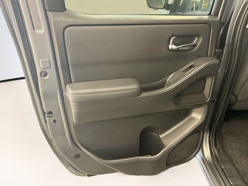 Used 2022 Nissan Frontier SV w/ Technology Package AWD/4WD image 26