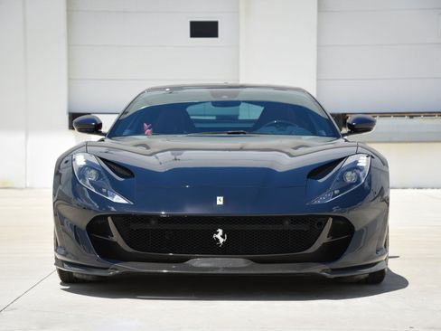 Used 2020 Ferrari 812 Superfast RWD image 14