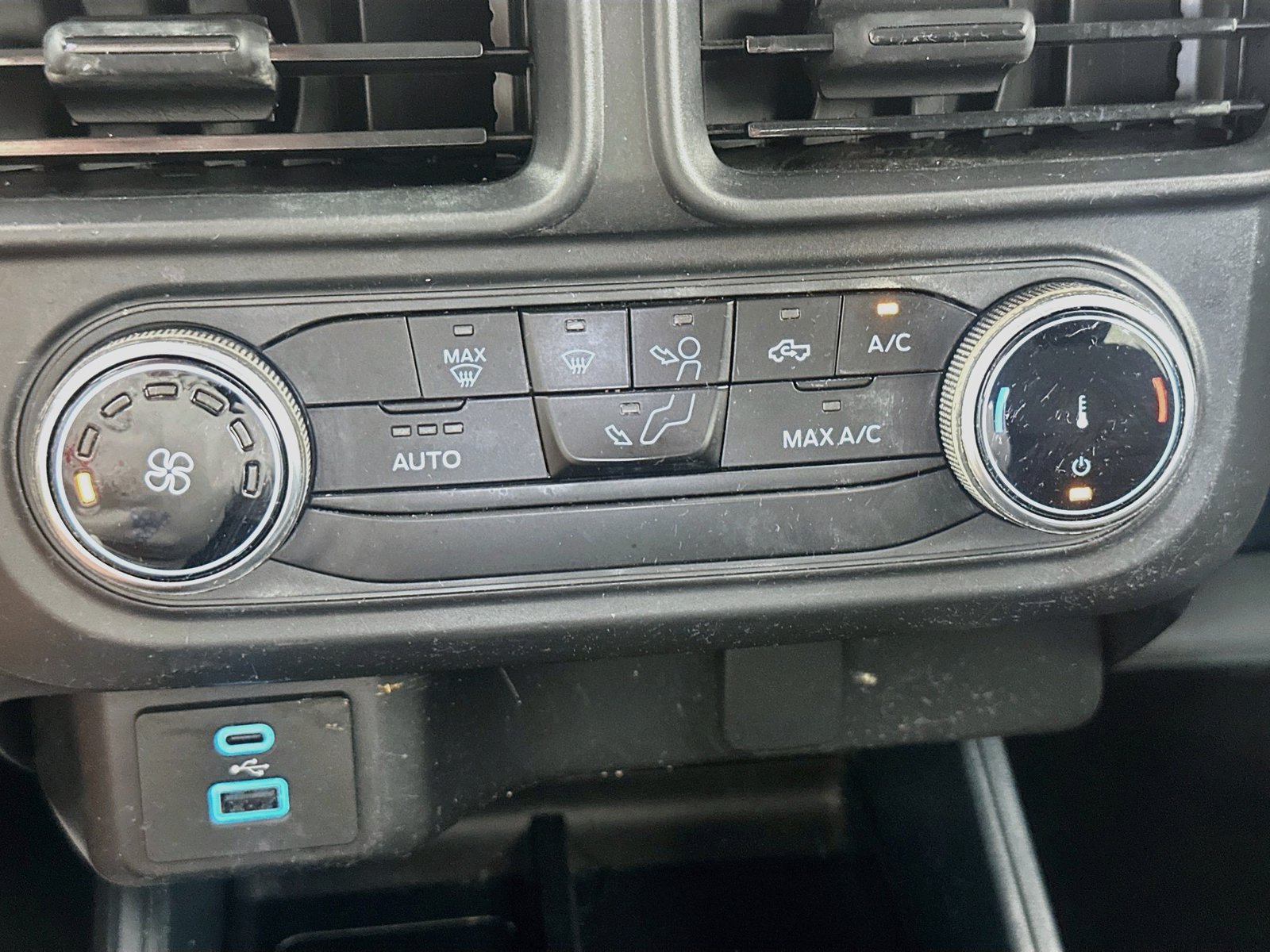 Used 2024 Ford Maverick XL FWD image 15
