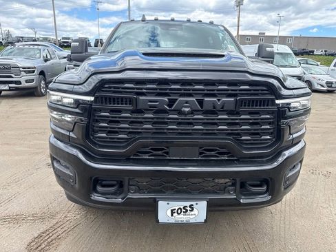 New 2026 RAM 2500 Limited AWD/4WD image 8