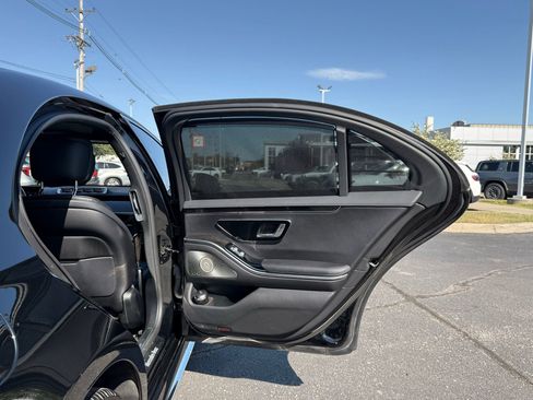 Used 2022 Mercedes-Benz S 500 4MATIC image 22