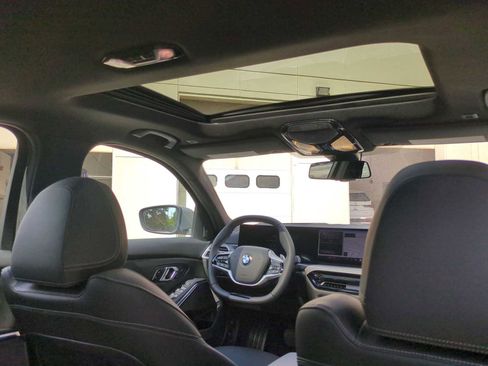 New 2025 BMW 330i xDrive 330i xDrive w/ Premium Package image 22