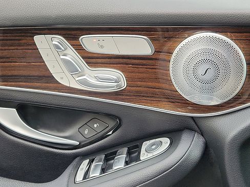 Used 2016 Mercedes-Benz GLC 300 4MATIC image 29