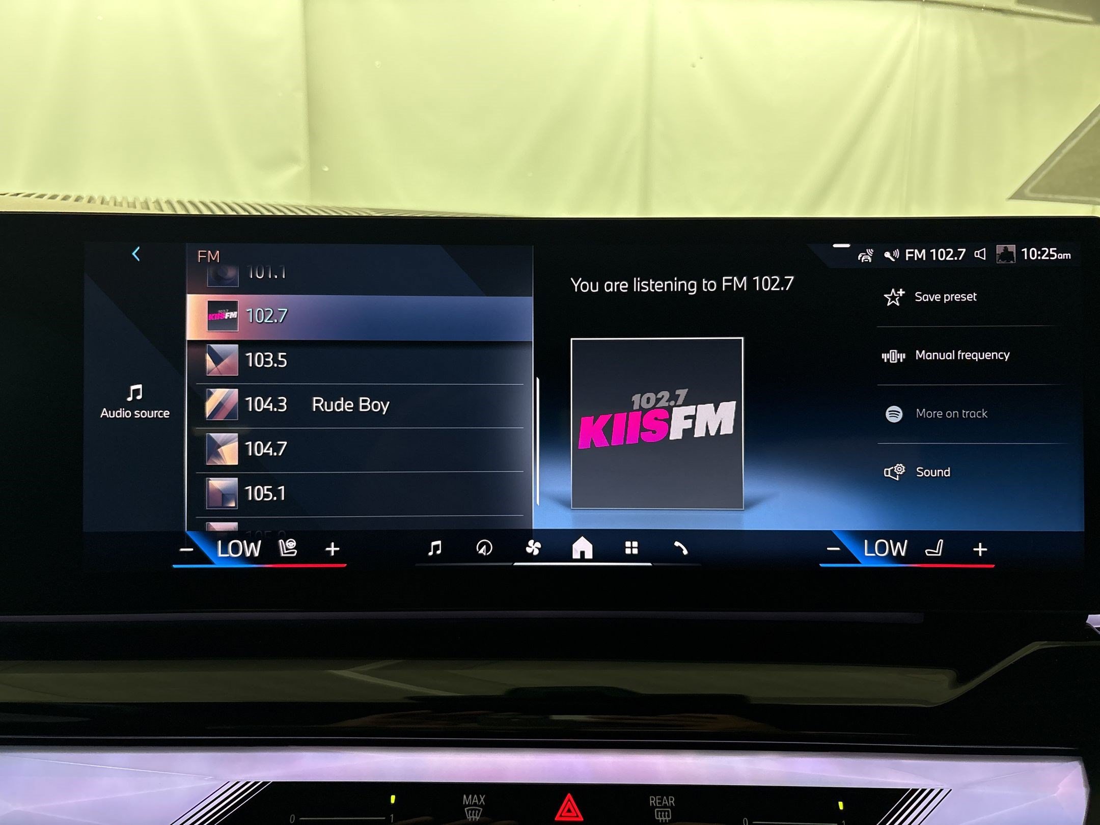 Used 2024 BMW i5 eDrive40i w/ Premium Package RWD image 22