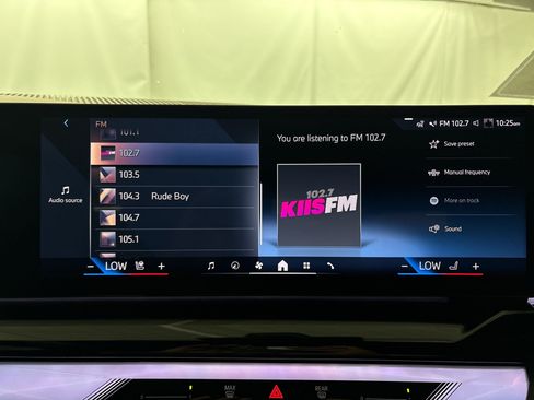 Used 2024 BMW i5 eDrive40i w/ M Sport Package RWD image 22