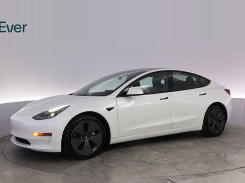 Used 2023 Tesla Model 3 Standard Range RWD image 18