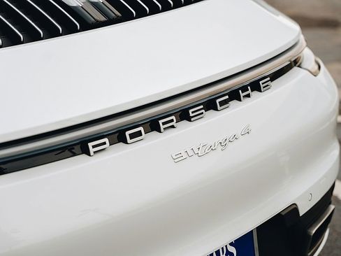 Used 2024 Porsche 911 Targa 4 w/ Premium Package image 12