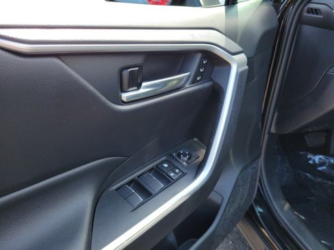 Used 2021 Toyota RAV4 XLE Premium AWD/4WD image 18