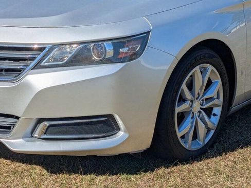 Used 2017 Chevrolet Impala LT image 9