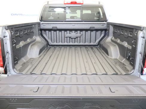 New 2026 Chevrolet Colorado ZR2 w/ Technology Package AWD/4WD image 9