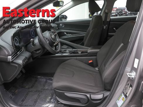 Used 2023 Hyundai Elantra SEL w/ Convenience Package FWD image 13