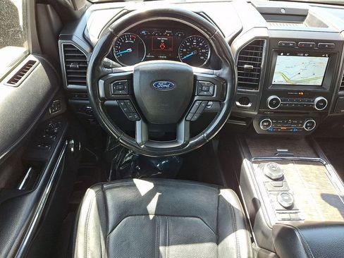 Used 2018 Ford Expedition Limited w/ Equipment Group 301A AWD/4WD image 13