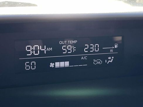 Used 2023 Subaru Crosstrek 2.0i Premium image 16