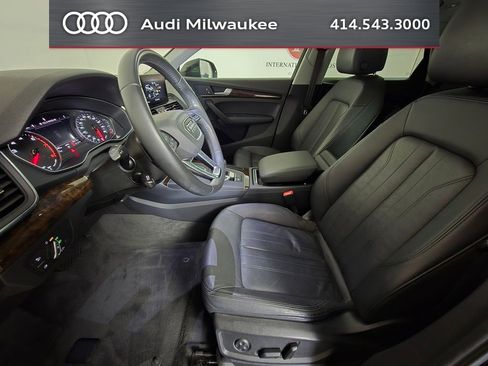 Used 2019 Audi Q5 2.0T Premium w/ Convenience Package image 16