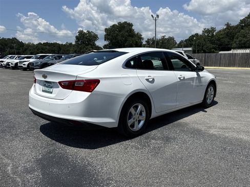 Used 2024 Chevrolet Malibu LS w/ Driver Confidence Package image 5