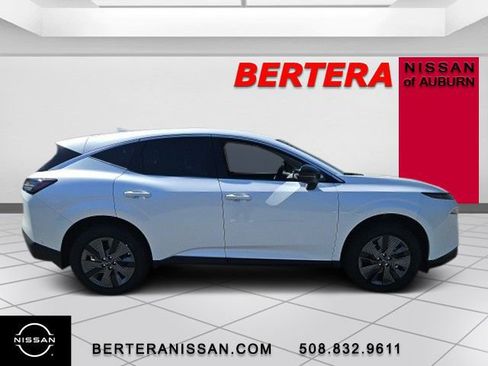 New 2025 Nissan Murano SL image 2