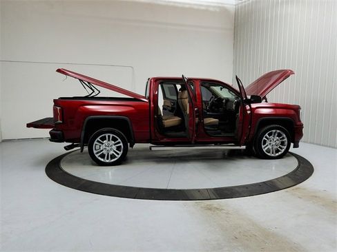 Used 2018 GMC Sierra 1500 Denali w/ Denali Ultimate Package image 16
