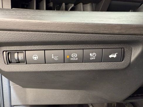 Used 2024 Nissan Ariya FWD image 45