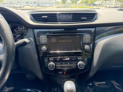Used 2019 Nissan Rogue Sport SL AWD/4WD image 18